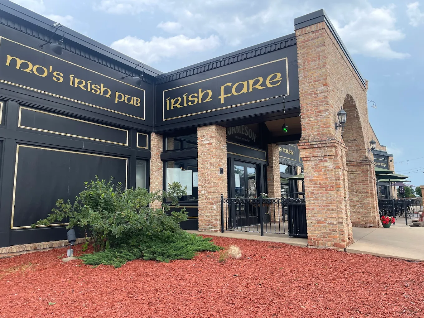 Mos Irish Pub